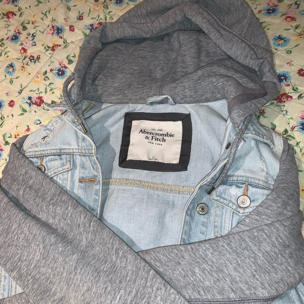Abercrombie & Fitch denim button up with hood